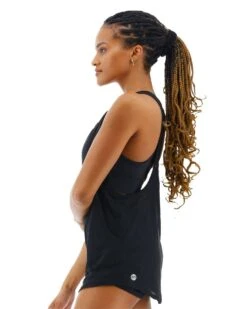 TYR Solid Madison 2 In 1 Tank -Sport Blue Motion tmaso7a solid madison 2in1 tank black 1 4